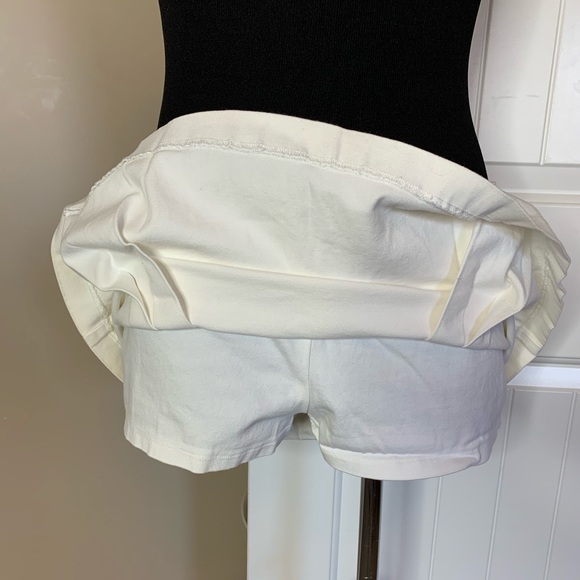 Juniors stretch skirt with shorts - size 11 - Picture 3 of 6